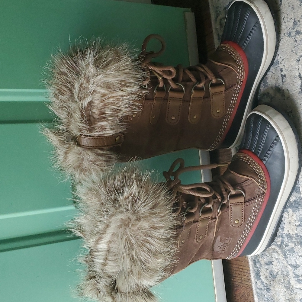 Sorel Joan of Arc snow boots
